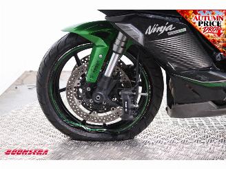 Kawasaki  Ninja 1000SX ABS LED Akrapovic Cruise Heizgriffe 16.667 km! picture 9