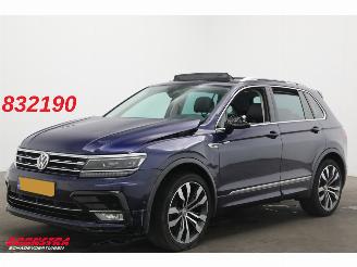 Vaurioauto  passenger cars Volkswagen Tiguan 2.0 TSI 4Motion Highline R-Line Pano SHZ LrHZ Memory Leder Acc Virtual 2016/10