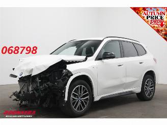 škoda osobní automobily BMW iX1 eDrive20 67 kWh M Sport H/K ACC Navi Virtual Apple/Android Memory Camera PDC Clima 2024/9