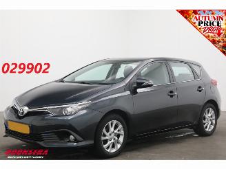 skadebil auto Toyota Auris 1.3 Aspiration Cruise Navi Camera Bluetooth Clima 2015/12