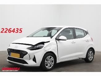 krockskadad bil auto Hyundai I-10 1.0 Comfort Cruise Virtual Apple/Android Airco 2023/9