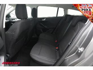Ford Focus 1.0 EcoBoost Aut. Hybrid Titanium LED Navi Apple/Android PDC Clima picture 15