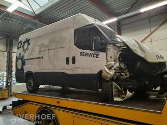 rozbiórka samochody osobowe Iveco New Daily New Daily VI, Van, 2014 33S15, 35C15, 35S15 2016/8