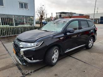 Vrakbiler auto Mitsubishi Outlander Outlander (GF/GG), SUV, 2012 / 2022 2.4 16V PHEV 4x4 2019/3