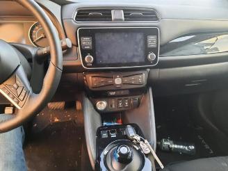 Nissan Leaf Leaf (ZE1), Hatchback, 2017 Electric picture 6