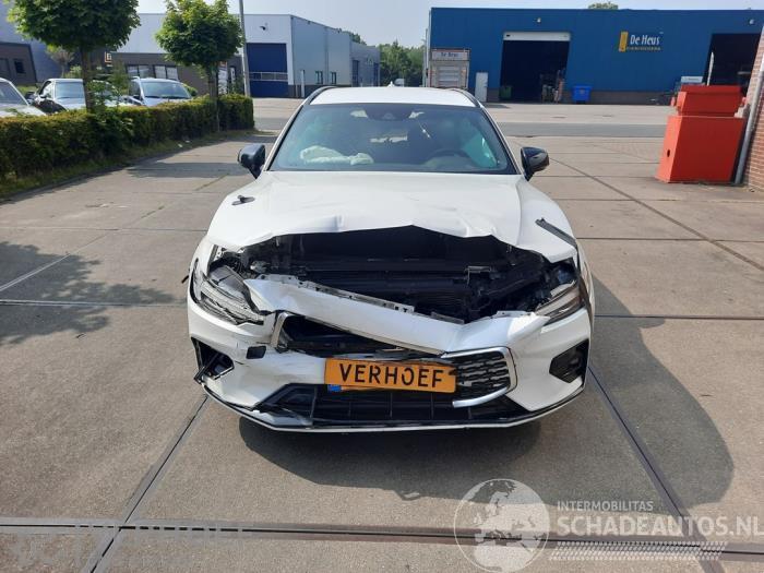 Volvo V-60 V60 II (ZW), Combi, 2018 2.0 T4 16V