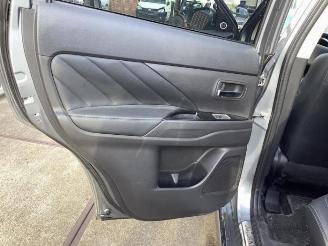 Mitsubishi Outlander Outlander (GF/GG), SUV, 2012 / 2022 2.0 16V PHEV 4x4 picture 11