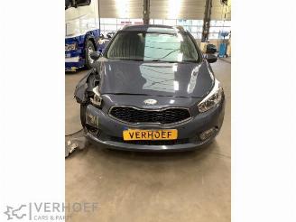 Vrakbiler auto Kia Cee d Cee'd Sportswagon (JDC5), Combi, 2012 / 2018 1.6 GDI 16V 2012/9