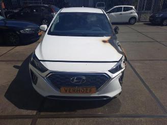 Démontage voiture Hyundai Ioniq Ioniq, Liftback, 2016 / 2022 1.6 GDI 16V PHEV 2021/9