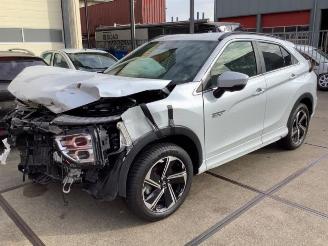 Salvage car Mitsubishi Eclipse Cross Eclipse Cross (GK/GL), SUV, 2017 2.4 16V PHEV 4x4 2023/6