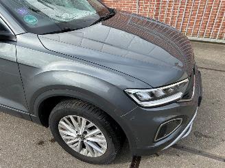 Volkswagen T-Roc  picture 6