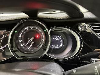 Citroën DS3 1.2 Puretech 82 Business Bi-Tone NAP picture 7