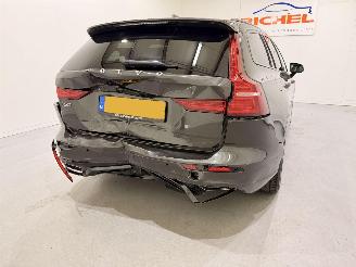 Volvo V-60 2.0 T8 Recharge PHEV R Design AWD picture 5