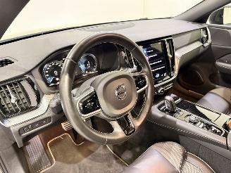 Volvo V-60 2.0 T8 Recharge PHEV R Design AWD picture 9