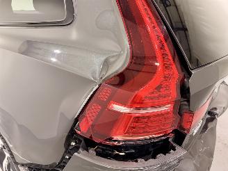 Volvo V-60 2.0 T8 Recharge PHEV R Design AWD picture 13