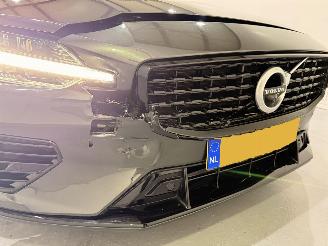 Volvo V-60 2.0 T8 Recharge PHEV R Design AWD picture 20