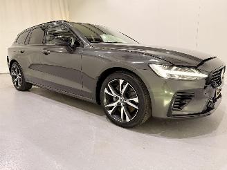 Auto incidentate Volvo V-60 2.0 T8 Recharge PHEV R Design AWD 2020/10