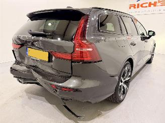 Volvo V-60 2.0 T8 Recharge PHEV R Design AWD picture 6