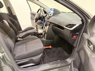 Peugeot 207 HB 1.4 VTI 95 XS Pack picture 20