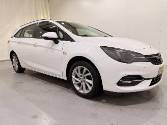 Schadeauto Opel Astra SPORTS TOURER 1.2 Edition Clima/Navi 2020/11
