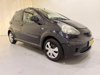 Schadeauto Toyota Aygo HB 1.0-12V Airco 2025/1