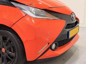 Toyota Aygo HB 1.0 VVT-i x-cite Navi/Airco picture 10