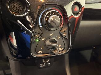 Toyota Aygo HB 1.0 VVT-i x-cite Navi/Airco picture 8