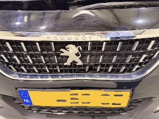 Peugeot 2008 1.2 GT-Line Automaat Navi/Clima picture 13