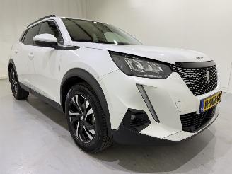 krockskadad bil auto Peugeot 2008 1.2 Blue Lease Allure 2021/10