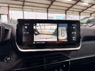 Peugeot 2008 1.2 Blue Lease Allure picture 17