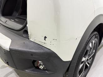 Peugeot 2008 1.2 Blue Lease Allure picture 9