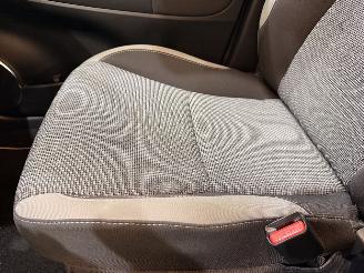 Toyota Yaris HB 1.5VVT-i HEV Y20 Automaat picture 37