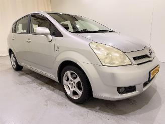 Vaurioauto  passenger cars Toyota Corolla-verso 1.6 VVT-i Sol Clima 5p. 2004/12