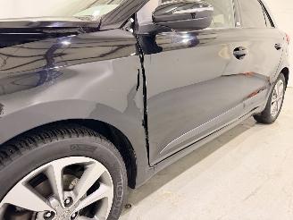 Hyundai I-20 1.2 Premium Passion Navi picture 19