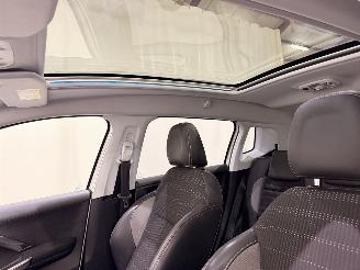 Peugeot 2008 1.2 PureTech Allure Automaat picture 42