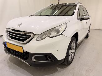 Peugeot 2008 1.2 PureTech Allure Automaat picture 3