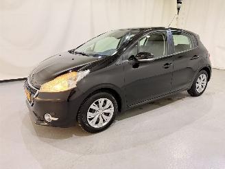 Peugeot 208 HB 1.2 VTi Envy Clima picture 29