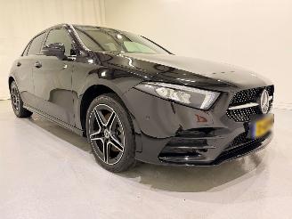 Coche accidentado Mercedes A-klasse HB A 250e PHEV AMG Night Line Aut8 2022/11