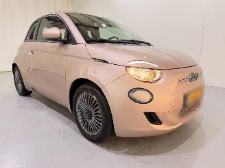 Damaged car Fiat 500 500-e Icon 42kWh Carplay/Clima 2021/6