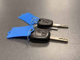 Toyota Prius HB 1.5 VVT-i HEV Aut. picture 36