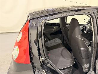 Peugeot 107 HB 1.0-12V XS Airco picture 12