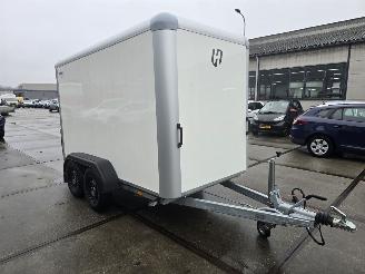 skadebil aanhanger Henra  Major gesloten aanhangwagen 2700Kg 2 assen 315x160x190 2025/4