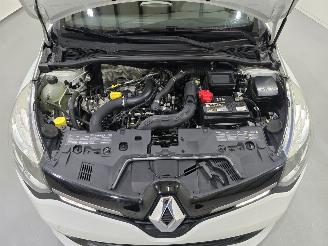 Renault Clio Estate 0.9 TCe Night&Day 66kw Bjr.2014 picture 17