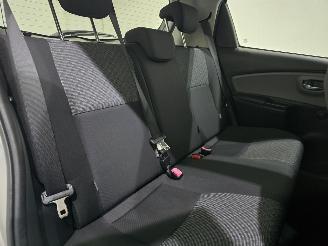 Toyota Yaris 1.0 VVT-i Aspiration 5.Drs Bjr.2015 picture 32