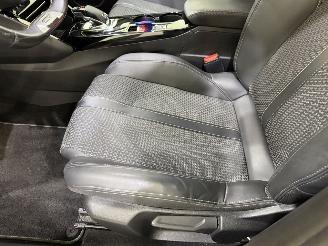 Peugeot 208 HB 1.2 Puretech 130 GT-Line Aut8 picture 27