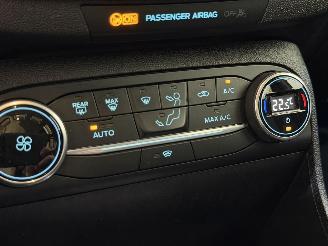 Ford Fiesta HB 1.0 EcoBoost Titanium picture 10