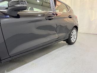 Ford Fiesta HB 1.0 EcoBoost Titanium picture 12