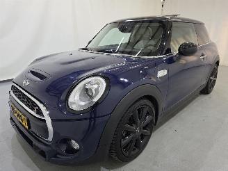uszkodzony samochody osobowe Mini Cooper S 2.0 Chill Serious Business PANO  LEDER 141Kw Bjr.2016 2016/1