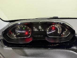 Peugeot 208 HB 1.2 PureTech Blue Lion picture 13