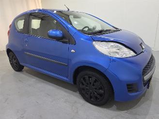 Schadeauto Peugeot 107 1.0-12V XR 3.Drs Bjr.2009 2009/3